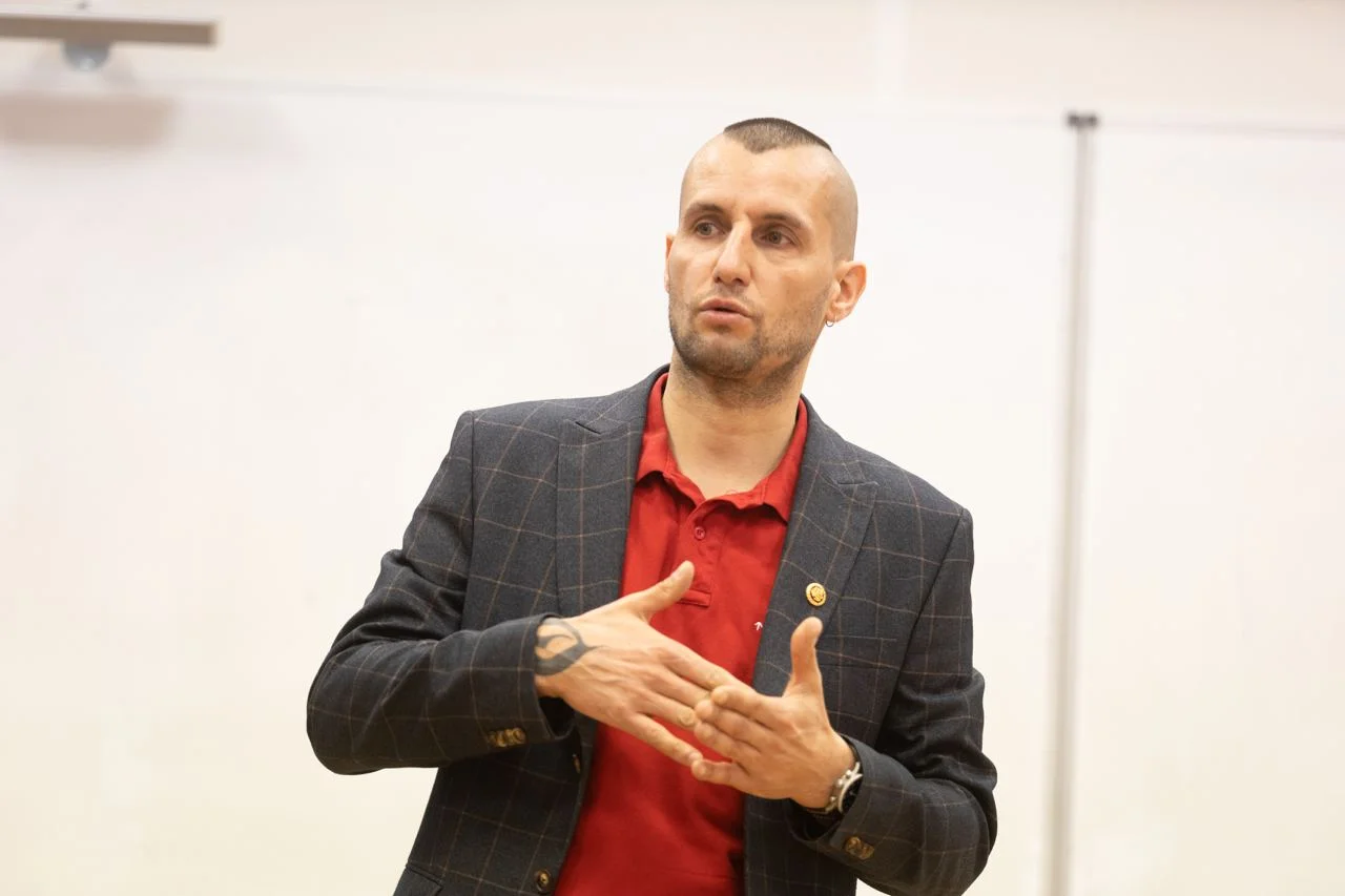 Изображение к публикации