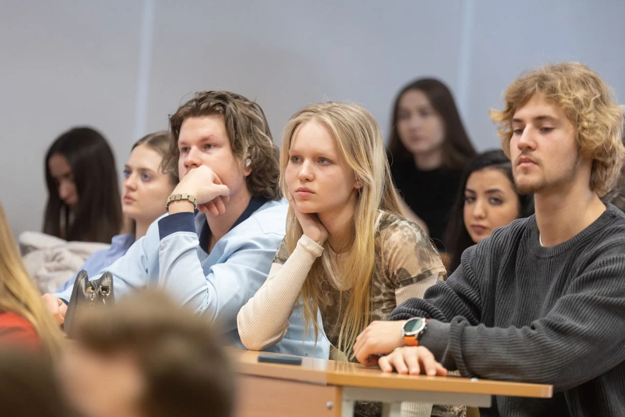 Изображение к публикации